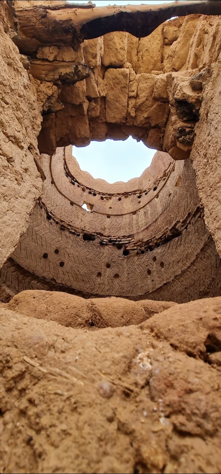 قلعة تاريخية طراز تراث نجد — صورة ٣