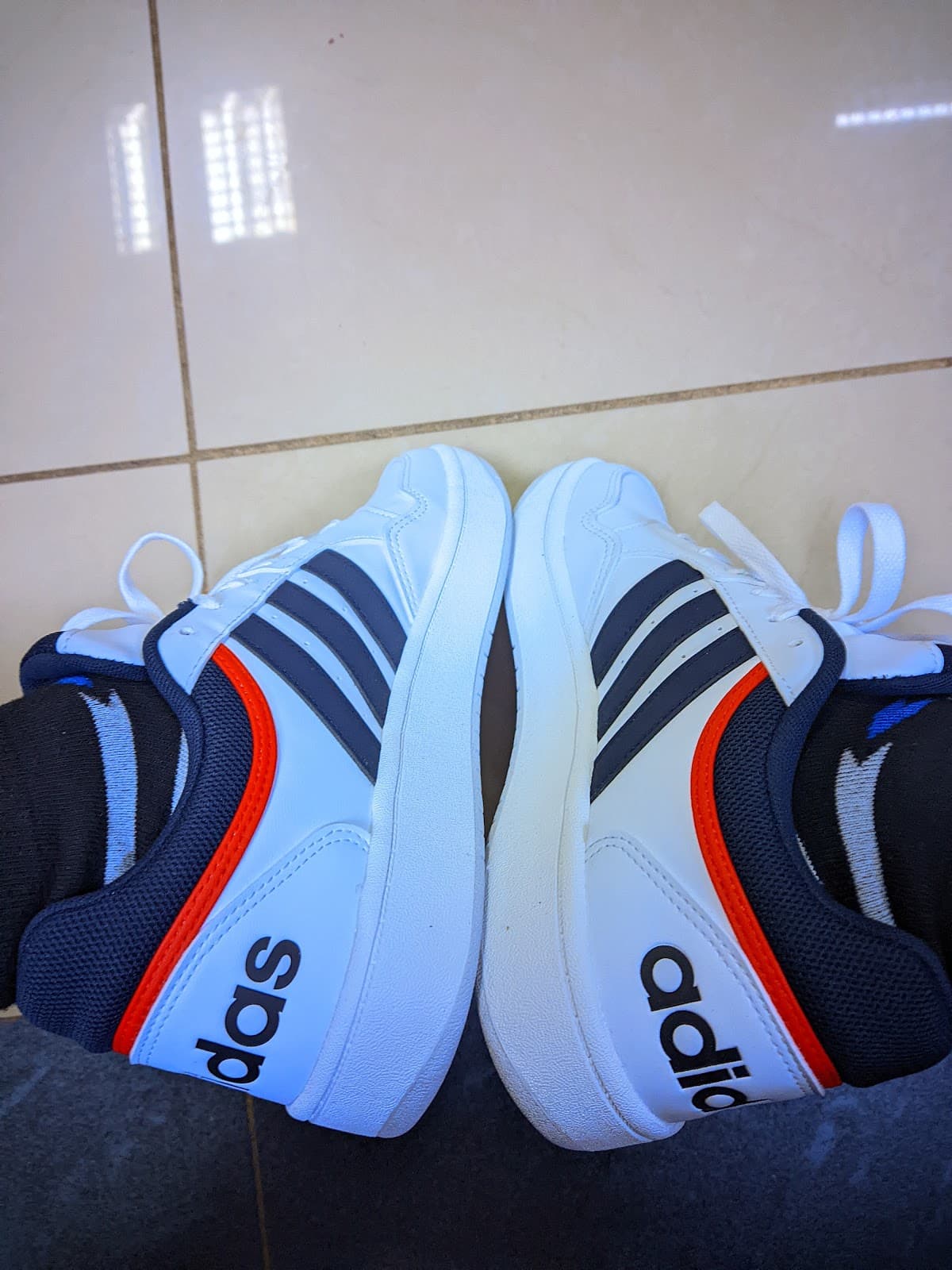 adidas outlet store — صورة ٢